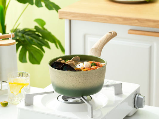 Κατσαρόλλα Wok αργιλίου χυτοσιδήρου με το επίστρωμα μη ραβδιών και τις ανθεκτικές στη θερμότητα λαβές