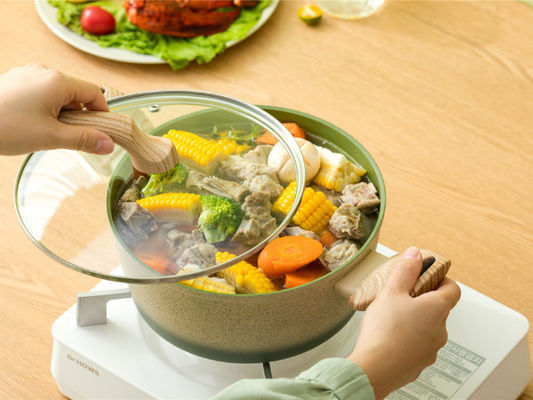 Casserole αργιλίου υψηλής επίδοσης παν μη ραβδί με τις ανθεκτικά στη θερμότητα λαβές και το καπάκι γυαλιού